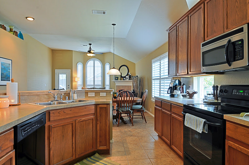 love tenfold our first home kitchen + breakfast nook